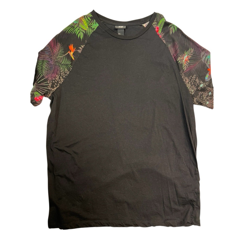 Men's H&M Large Black Floral‎ Sleeves Graphic T-Shirt